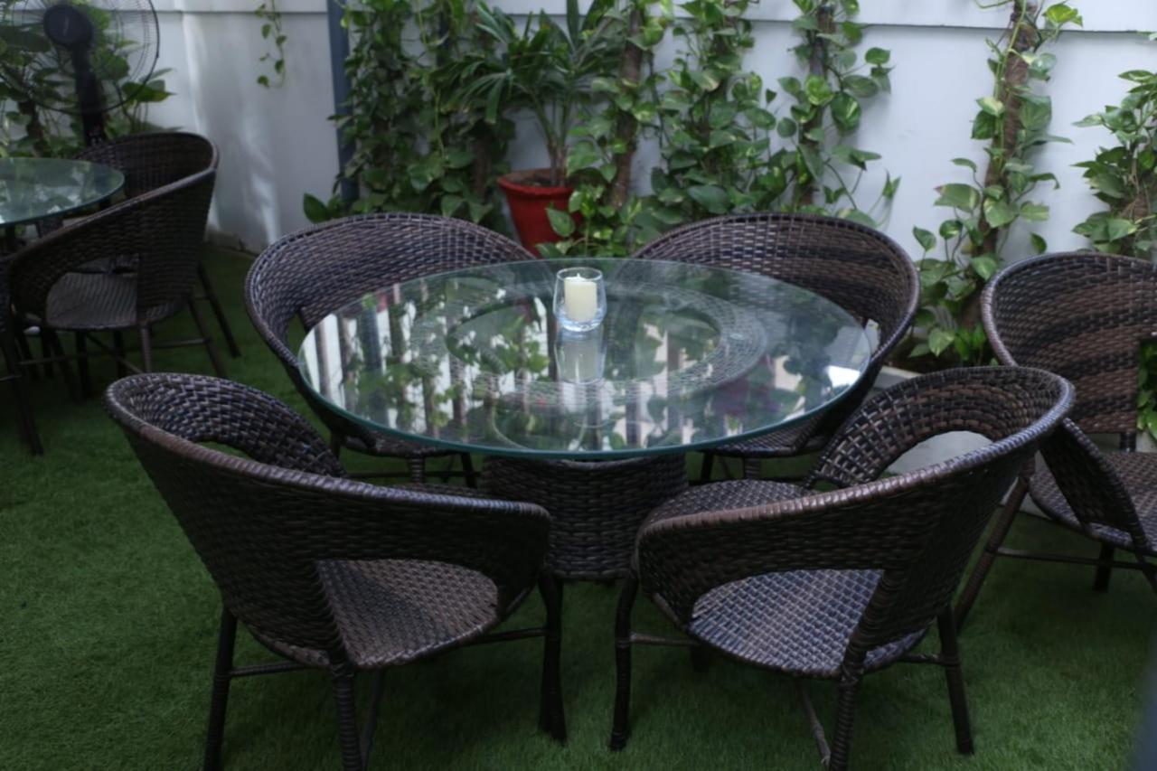 Elet Business Hotel Karachi Bagian luar foto